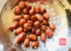 Illustration of how to make sour noodles in private house 6