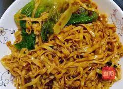 Illustration of Laoganma's soy sauce noodles 12