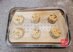 Illustration of how to make pumpkin and blackcurrant blossom steamed buns 19