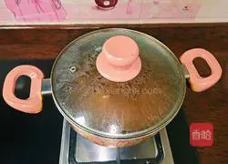 Thai Seafood Tom Yum Soup Recipe Illustration 6