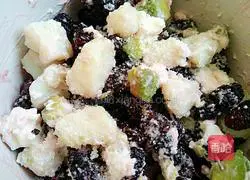 Illustration of how to make fish salad 11