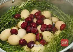 Eating local vegetables and boiled eggs on March 3rd is a traditional Chinese custom that cannot be forgotten.Illustration 6