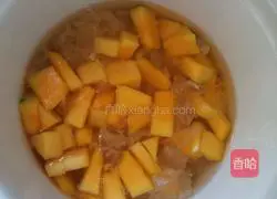 Illustration of how to make Tremella and Papaya Soup 4