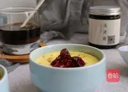 Illustration of how to make peach gum egg custard 9