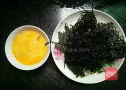 Illustration of how to make seaweed and egg soup 3