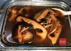 Lotus root, red beans, pigeon Illustration of how to make soup 4