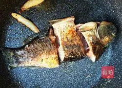 Illustration of how to make papaya fish soup 5