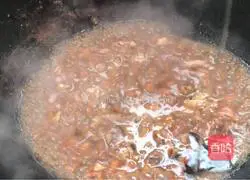 Illustration of making steamed eggs with minced meat 12