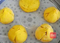 Illustration of how to make pumpkin steamed buns 9