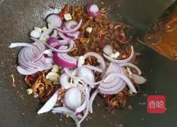 Illustration of how to make spicy squid 10