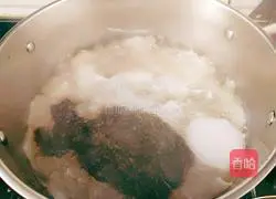 White radish, white fungus and meatball soup recipe 12