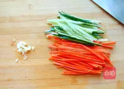 Illustration of how to make cold shredded tofu 5