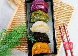 Illustration of how to make colorful steamed dumplings 9