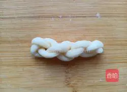 Illustration of how to make small twists (no need to fry) 8
