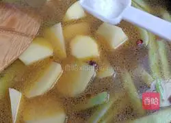 Potatoes in one pot Illustration of how to make stewed beans and pancakes 9