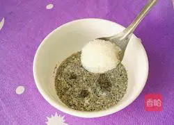 Illustration of how to make black sesame rice pancakes 5