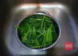Illustration of how to make steamed dumplings with vegetables and shrimps with blooming flowers and four seasons 2
