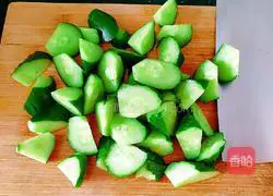 Illustration of how to make quail egg soup 7