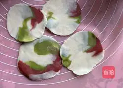 Illustration of how to make colorful dumplings 5