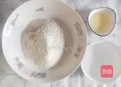 Illustration of how to cook soft and crispy pork 1