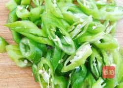 Illustration of how to make fried pork rinds with pepper 6