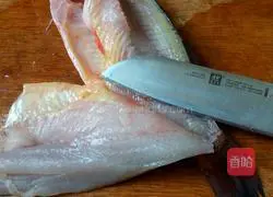 Illustration of how to make pickled fish 3