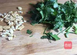 Illustration of how to make homemade clear noodle soup 2