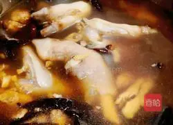 Illustration of spicy lamb trotters 13