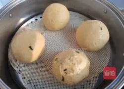 Illustration of how to make corn dough with bamboo shoot leaves and oil residue 17