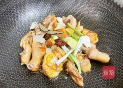 Mushroom stewed chicken legs Illustration of how to do it 9