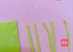 Illustration of how to make sunflower steamed buns 12