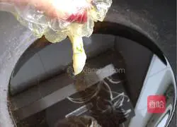 Illustration of how to make fennel fried dough sticks 10