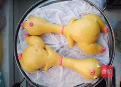 Illustration of how to make Screaming Chicken Buns 13