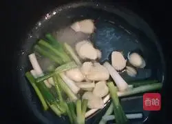Illustration of how to make green onion clear soup noodles 3