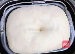 Illustration of how to make red dates and brown sugar steamed buns 3