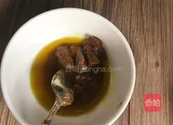 Illustration of how to make hot dry noodles (authentic Wuhan hot dry noodles) 3