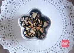 Illustration of how to make crystal pig skin jelly 11