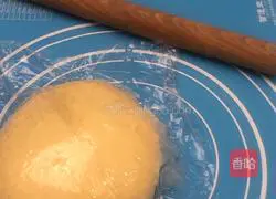 Illustration of how to make bacon, chive and shredded buns 6