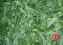 Illustration of how to make dumplings stuffed with radish and meat residue 3