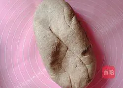 Illustration of how to make black whole wheat steamed buns 7