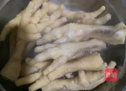 Illustration of how to make sauce-flavored chicken feet 2