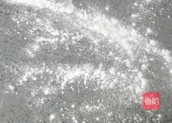 Illustration of how to make silver silk flower rolls 6