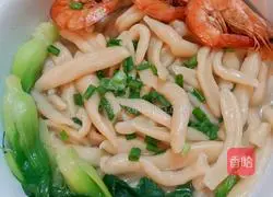 Illustration of how to make scissor noodles 5