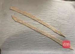 Illustration of the high imitation version of Shaanxi oil-pulled noodles 4