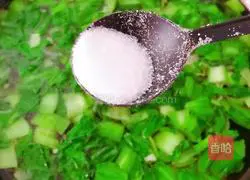 Illustration of how to make rapeseed and egg soup 5