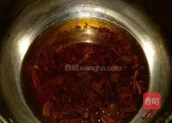 Illustration of how to make pearl milk tea 3