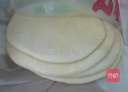 Illustration of how to make homemade noodles 2