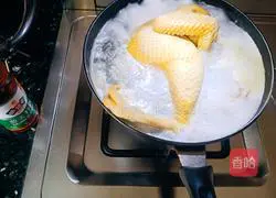 Illustration of how to make health-preserving native chicken and yam soup 4