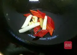 Illustration of how to make beef stir-fried with green onions 5