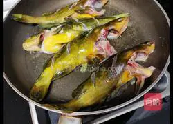 Illustration of braised yellow yam fish 2